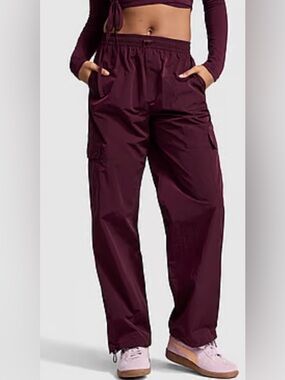 PINK Victoria's Secret Wide-Leg Cargo Pants in Burgundy